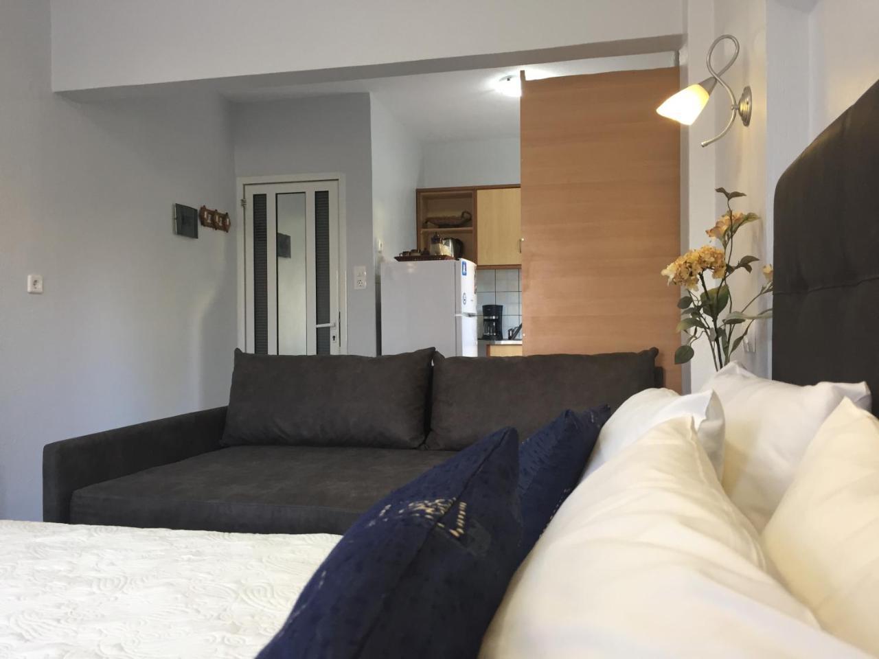 Litsa Haus Estate Residences & Suites - Adults Only & Kids 8 Plus- อัสโปรวาลตา ภายนอก รูปภาพ