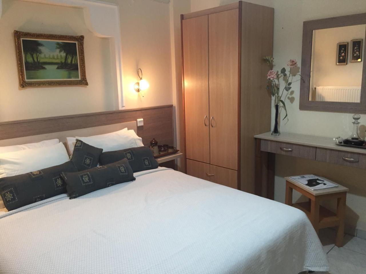 Litsa Haus Estate Residences & Suites - Adults Only & Kids 8 Plus- อัสโปรวาลตา ภายนอก รูปภาพ