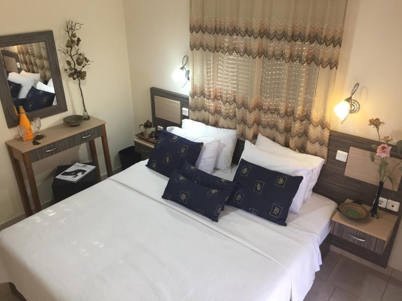 Litsa Haus Estate Residences & Suites - Adults Only & Kids 8 Plus- อัสโปรวาลตา ภายนอก รูปภาพ
