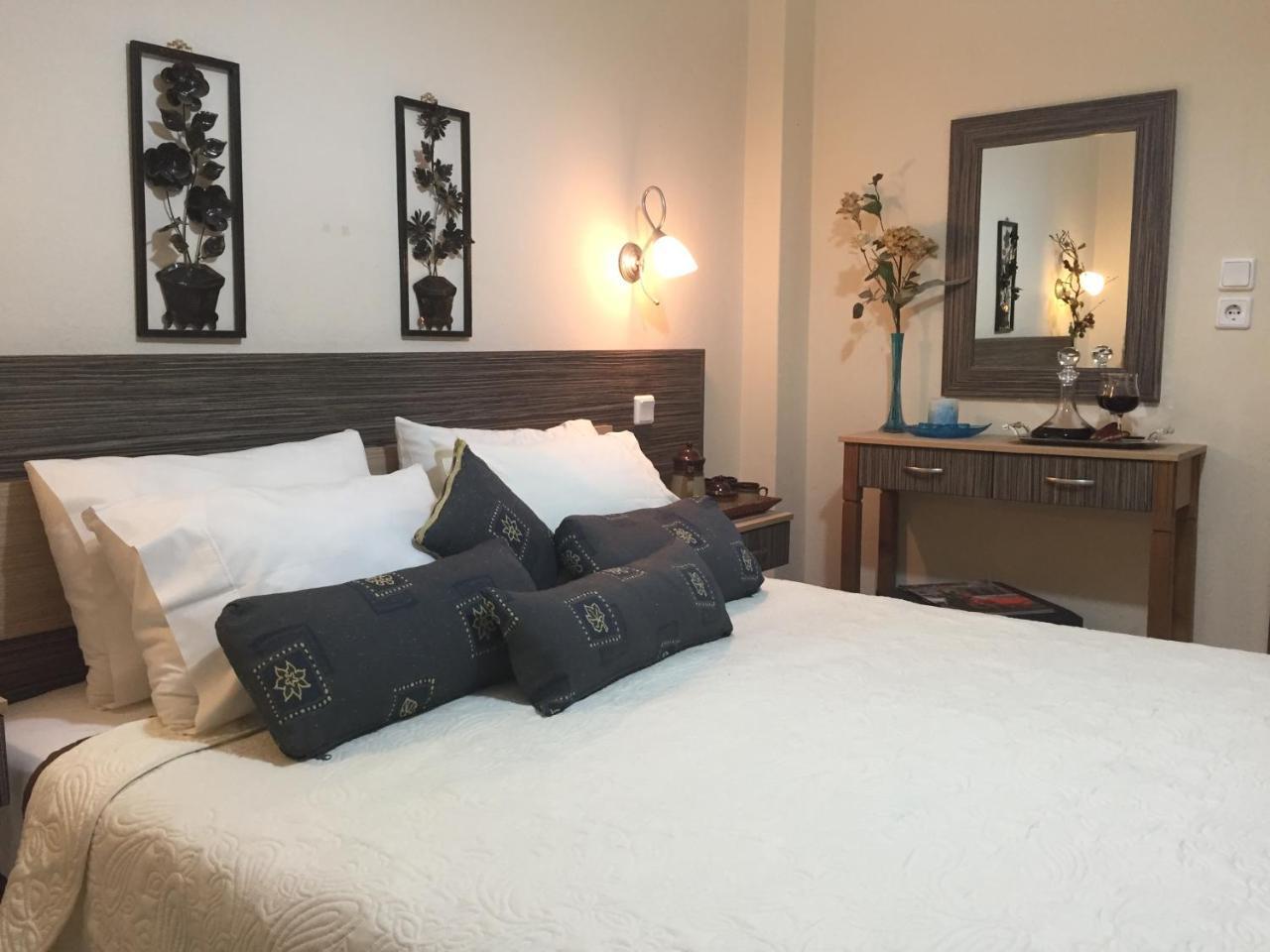 Litsa Haus Estate Residences & Suites - Adults Only & Kids 8 Plus- อัสโปรวาลตา ภายนอก รูปภาพ